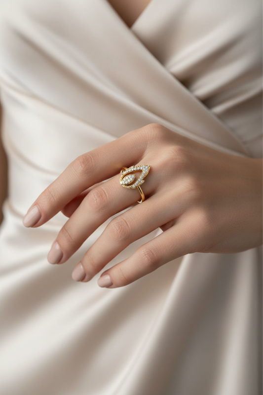 Flowing Diamond Botanical Leaf Silhouette Organic