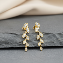 Load image into Gallery viewer, Nature-Inspired Diamond Leaf Drop