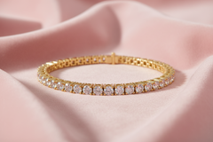 Classic Four-Prong Round Diamond Essential Link