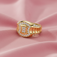 Load image into Gallery viewer, Ribbed-Detail Geometric Diamond