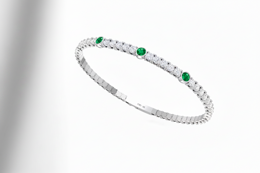 Minimalist Emerald Accent