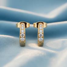 Load image into Gallery viewer, Mini J Half-Hoop Diamond