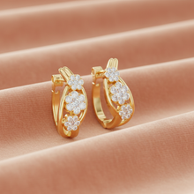 Load image into Gallery viewer, Modern Trio Flower Colver Diamond