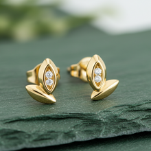 Load image into Gallery viewer, Delicate Willow Silhouette Leaf Design Diamond