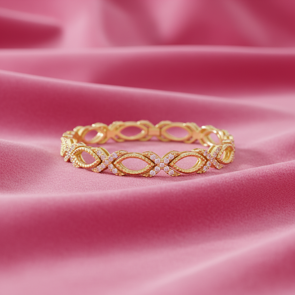 Gilded XO Sparkling Embrace Diamond