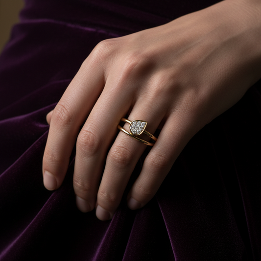 Dual-Shank Pear Silhouette Diamond