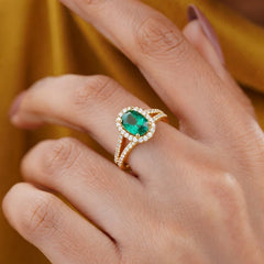 Oval Emerald Diamond Pavé Lush Encrusted Verdant Garland