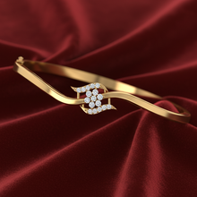 Load image into Gallery viewer, Classic Wing Way Diamond Brilliance