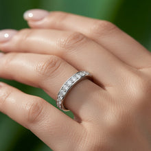 Load image into Gallery viewer, Modern Channel-Set Diamond