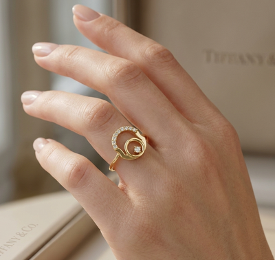 Modern Round Clean Circle Diamond Accent