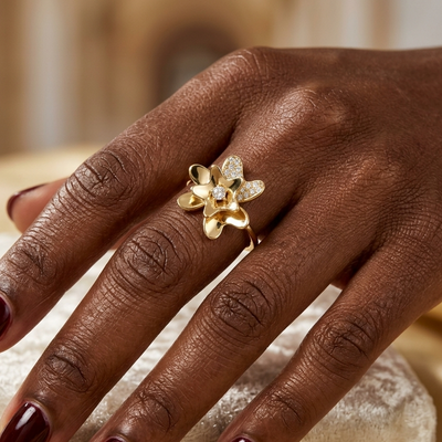 Soft Floral Teardrop Diamond Glow