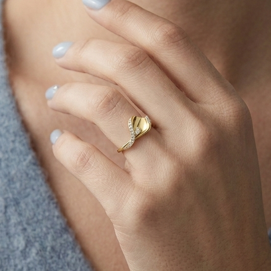 Flowing Leaf Diamond Accent