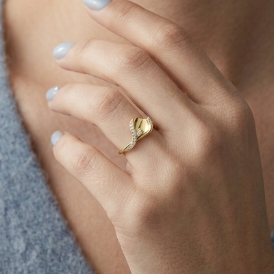 Flowing Leaf Diamond Accent