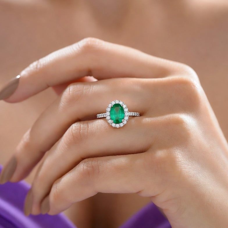 Round Diamond & Oval Emerald